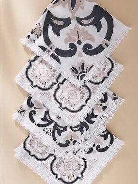 Anthropologie • NWT Villa del Sol Black & Cream Floral Fringed Napkin Set of 4
